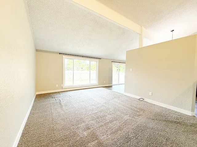 523 S Constitution Ave #B — Photo 12