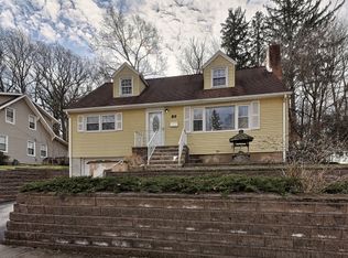 89 Carey Ave, Butler, NJ 07405