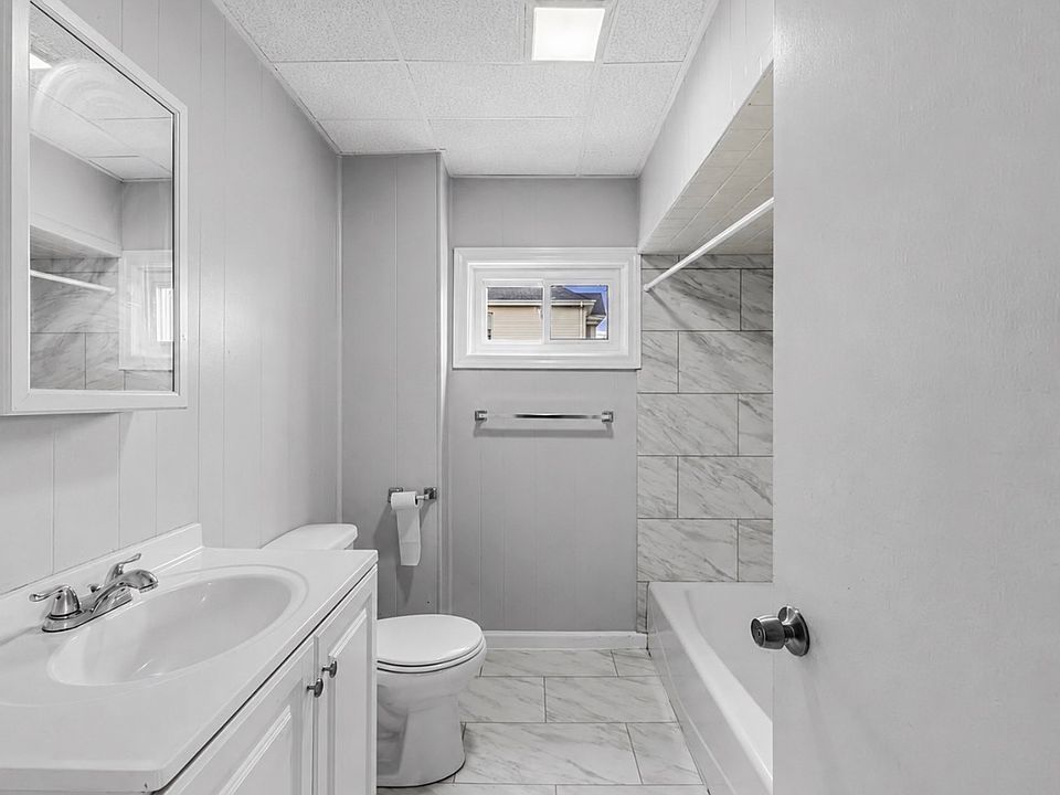 1st image of 173 County St #2W