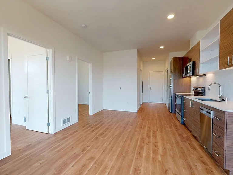 Maple Leaf Flats — Photo 29