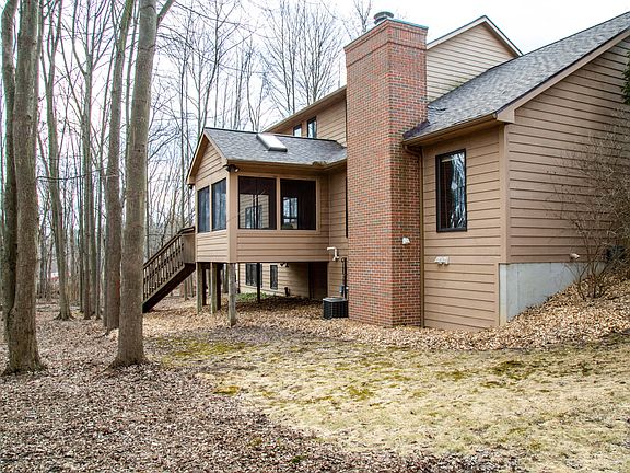 5th image of 3520 Breezy Point Dr