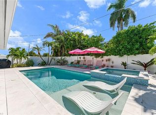 690 100th Ave N, Naples, FL 34108