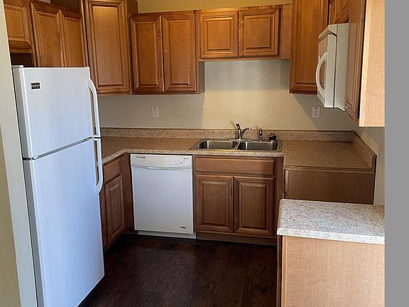3rd image of 23 Snowbird Ln