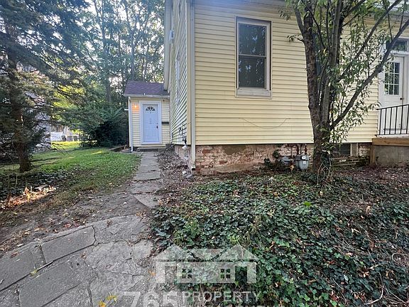 2nd image of 515 S 15th St #3