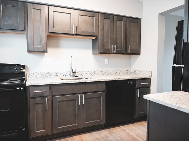 Riverwind at Chatham Park Drive — Photo 12