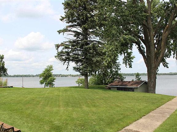 5th image of 1428 S Shore Dr