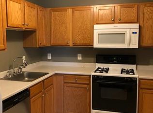 11 Crosswoods Path Blvd APT 34, Merrimack, NH 03054