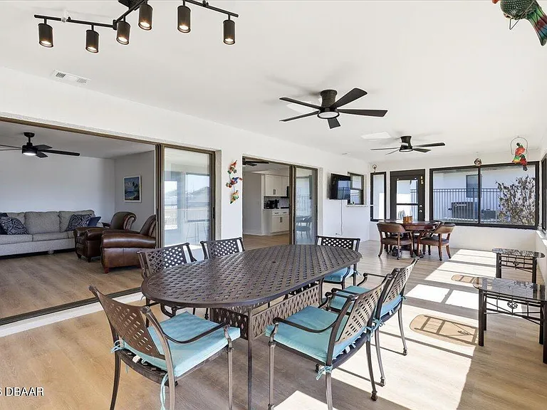 10 Flametree Ct — Photo 29