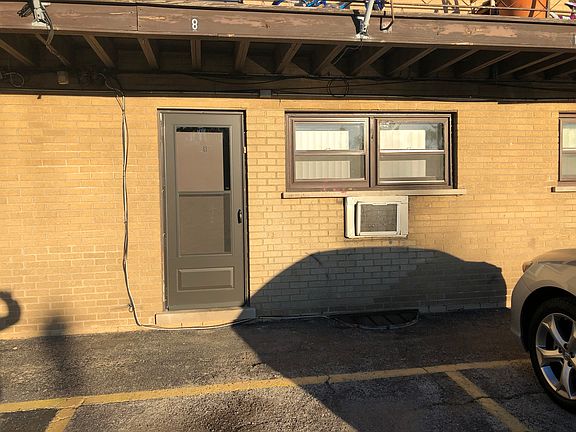 3rd image of 30 King Arthur Ct APT 8