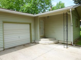 N8423 Golf View Ter, Beaver Dam, WI 53916