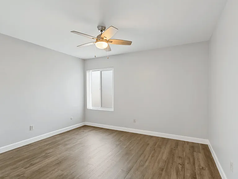 745 F St #2 — Photo 10