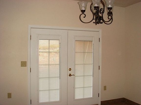 5th image of 1125 Santiago St