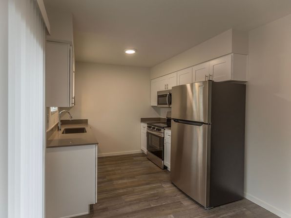 822 S Columbia St APT 3