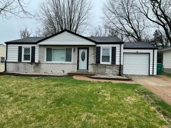 815 Bella Ln, Saint Louis, MO 63137