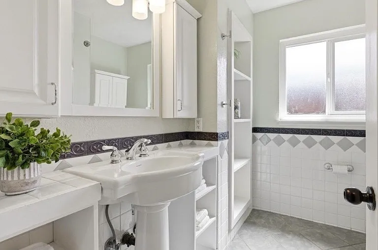 1306 Craig Dr — Photo 9