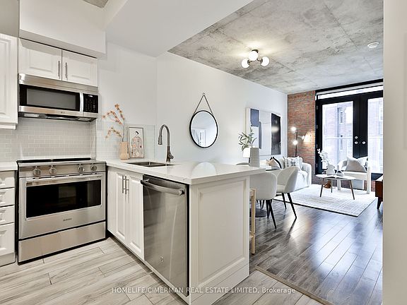 2nd image of 36 Charlotte St #503