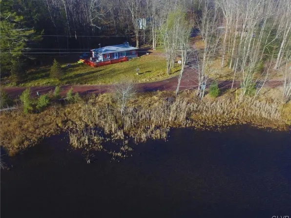 78 Lake Dr, White Haven, PA 18661