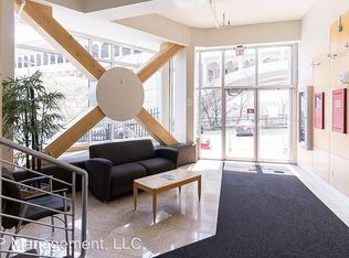 2222 Detroit Ave APT 819, Cleveland, OH 44113