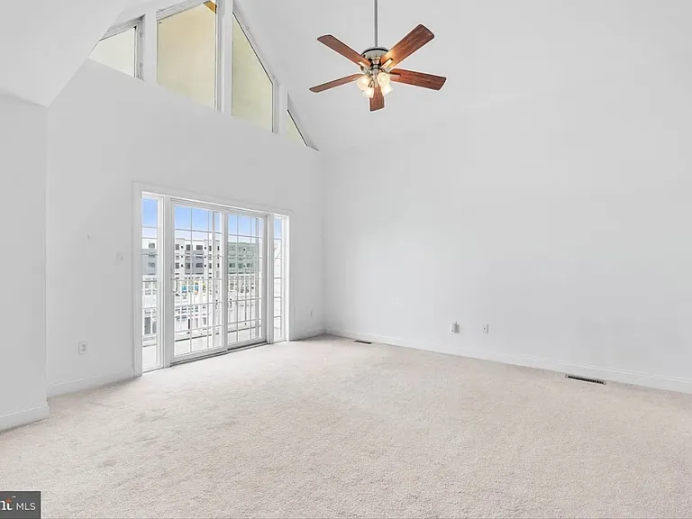 146 Christina Landing Dr — Photo 10