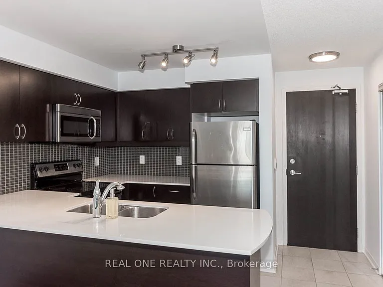 75 King William Cres #605 — Photo 7