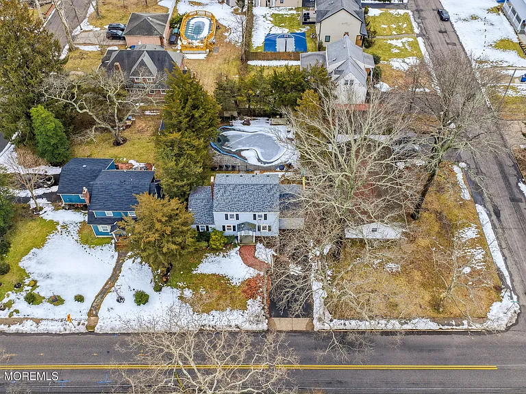 416 Roosevelt Ave — Photo 36