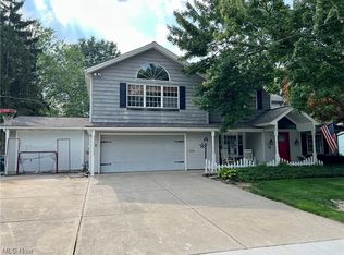 93 Barberry Dr, Berea, OH 44017