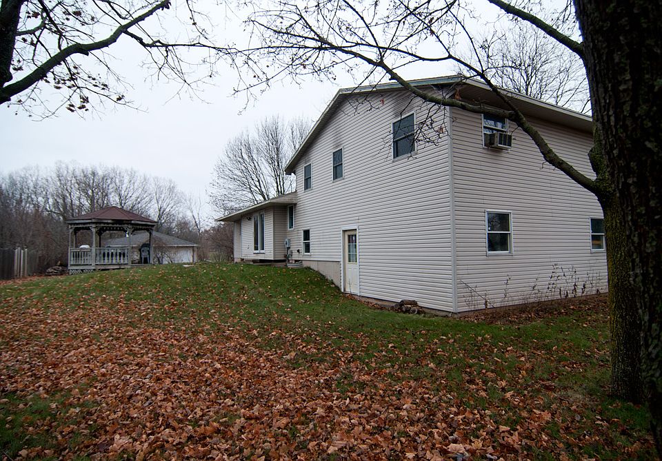 2nd image of 1224 Circle Dr