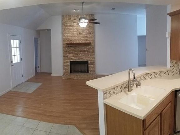3rd image of 1802 Ramona Cir