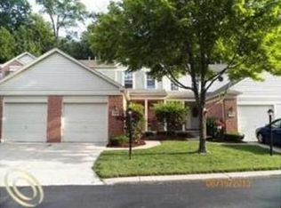 7860 Rivergate Dr #25, Westland, MI 48185