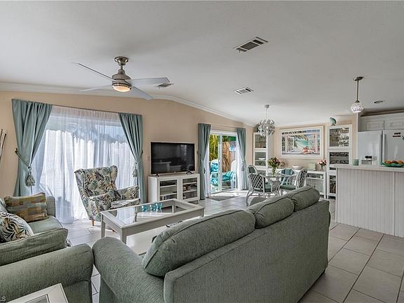 4th image of 17146 Taffy St #W21