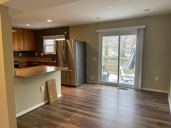 4th image of 10242 Sassafras Woods Ct