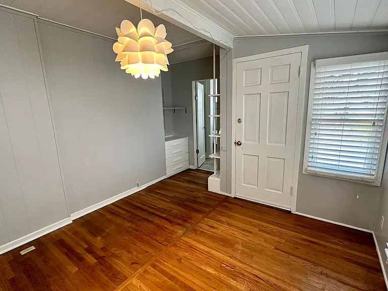 4561-4565 Altadena Ave — Photo 14
