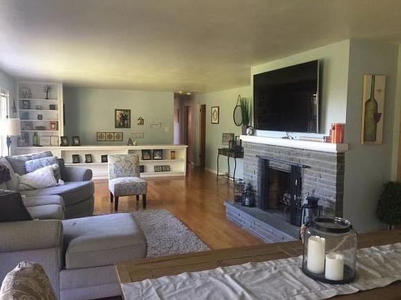 2nd image of 3722 Alpine Dr