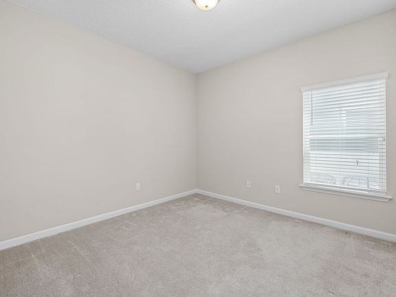 5th image of 209 Torres Trace St