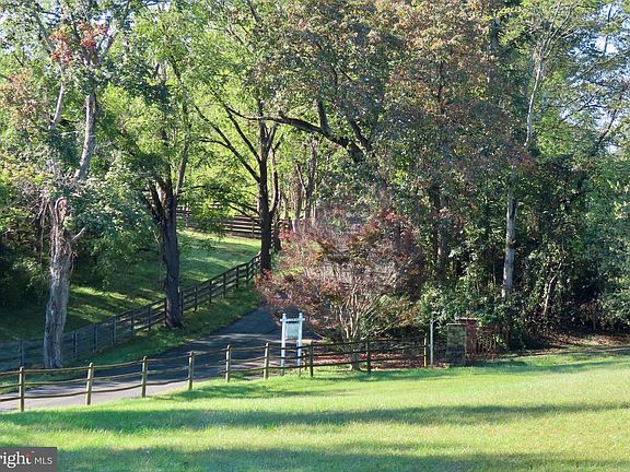 4th image of 419 Rudasill Mill Rd