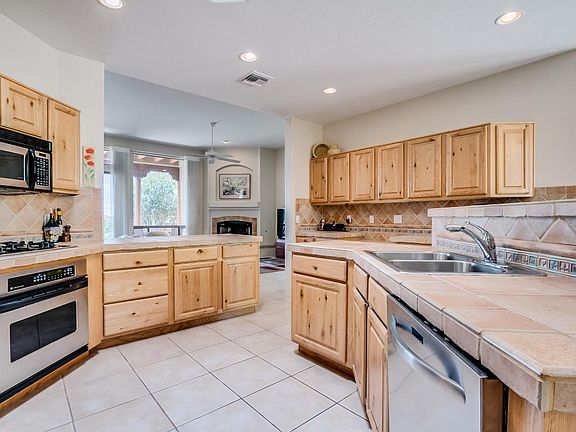 4th image of 6335 N Placita De Tia Ro