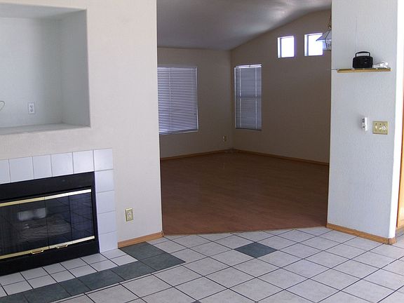 pergolike and tile floors