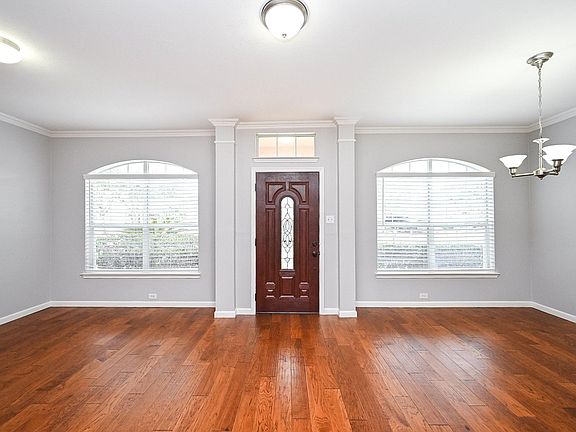 2nd image of 7427 Chathan Glen Ln