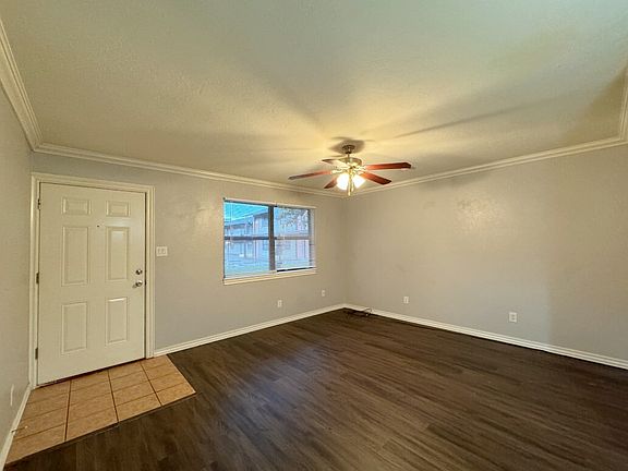 4th image of 1433 NW 24th St #11306690