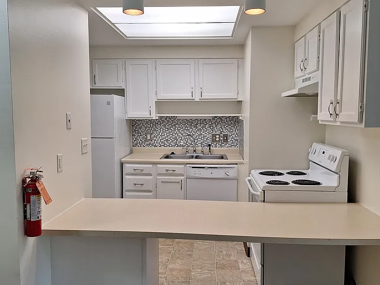 Woodstone Apartments — Photo 3