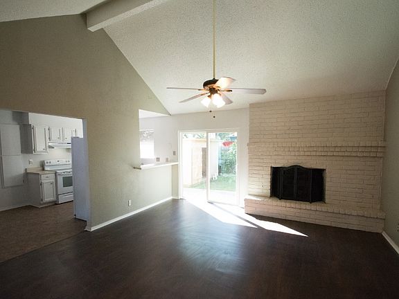 3rd image of 6427 Green Apple Dr