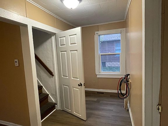 5th image of 686 McAllister Ave