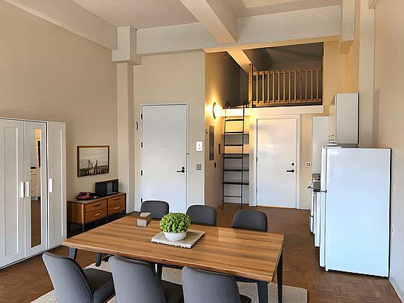 3rd image of 61 Brookline Ave APT 311