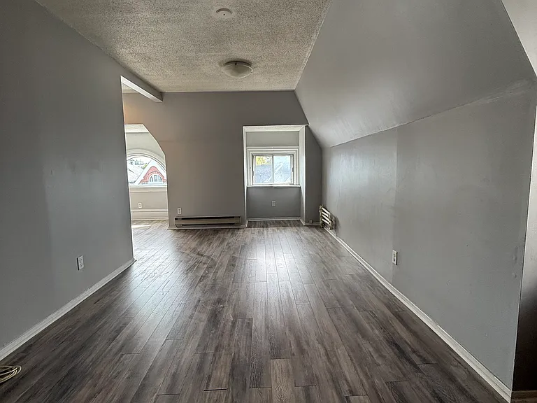 457 Somerset St W #3 — Photo 7