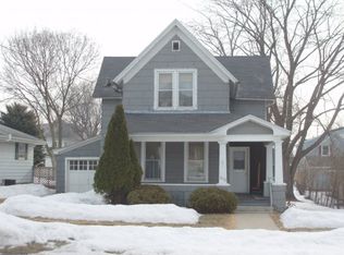 614 S State St, Appleton, WI 54911