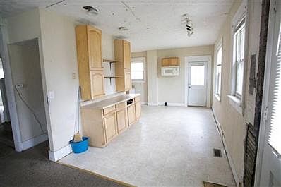 5th image of 27 Cambridge Ave