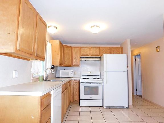 4th image of 23 Landers St