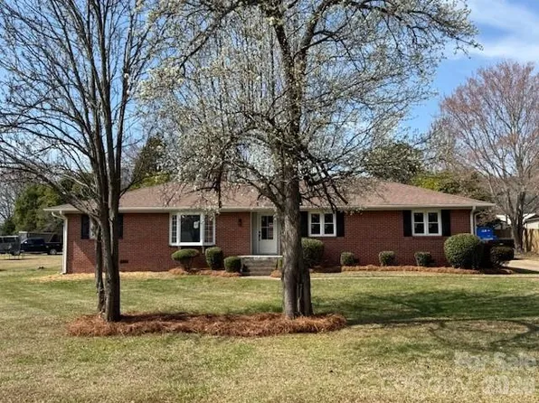 1447 Sullivan St, Rock Hill, SC 29730