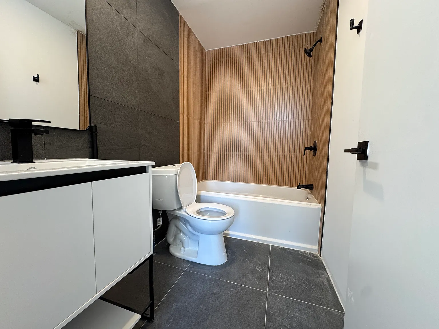 Studio, 440 sqft, $1,295 — Photo 4