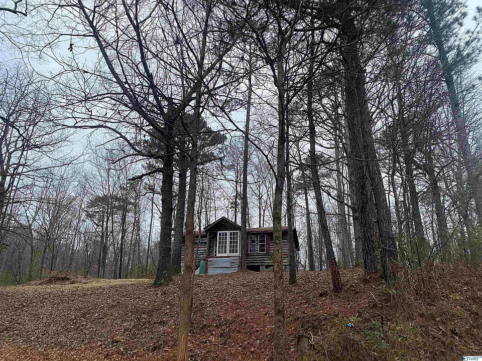 2nd image of 2094 County Highway 48